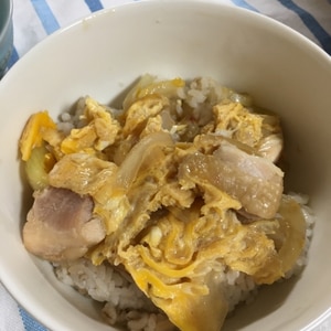 創味つゆで本格的！ふわふわ親子煮